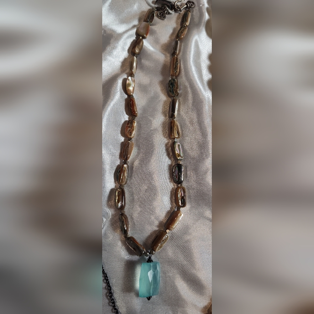Vintage Rare Abalone Beads & Central Drop Adventurine (?) Pendant Necklace - Picture 3 of 6